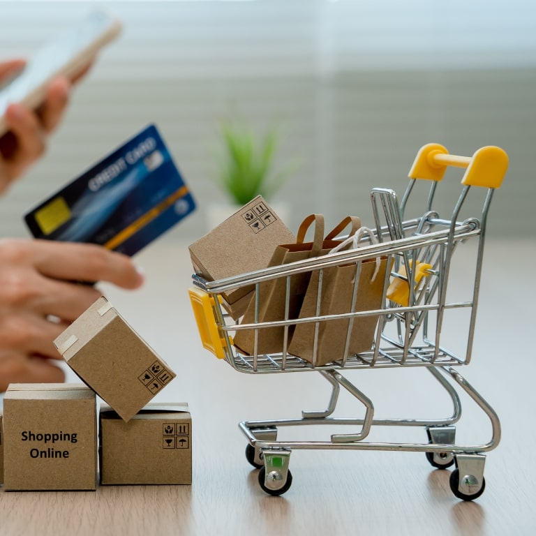 The Lunar New Year is a celebration filled with opportunities. What can e-commerce businesses do to never miss this big event? Click the blue words and uncover.